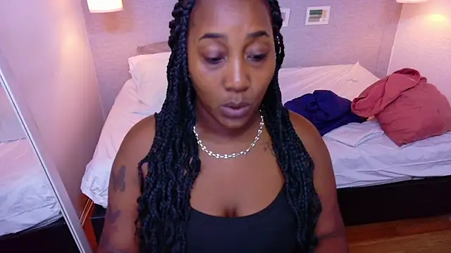 kiara evanss online show from June 19, 2026, 3:44 am