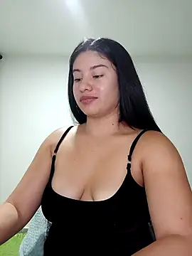 tara20  online show from September 17, 2025, 8:27 am