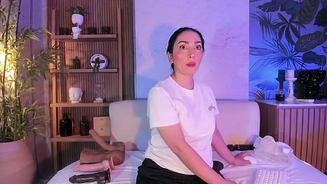 Snapshot of LIAH_IZUMI chatting on February 12, 2026, 1:17 pm LIAH IZUMI online show from February 12, 2026, 1:17 pm