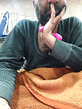 lund lol online show from February 3, 2026, 7:46 am