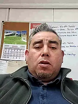 Snapshot of Manolete007x chatting on September 11, 2025, 10:21 pm Manolete007x online show from September 11, 2025, 10:21 pm