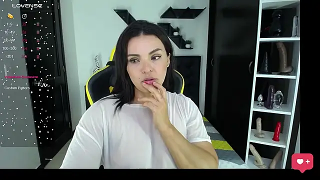 Snapshot of kendalladam chatting on September 27, 2025, 7:19 pm kendalladam online show from September 27, 2025, 7:19 pm