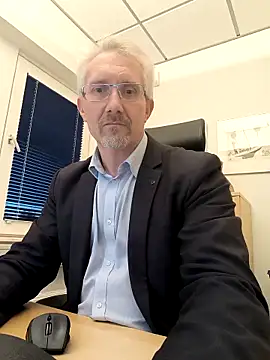 tom-swede online show from October 30, 2025, 4:08 pm