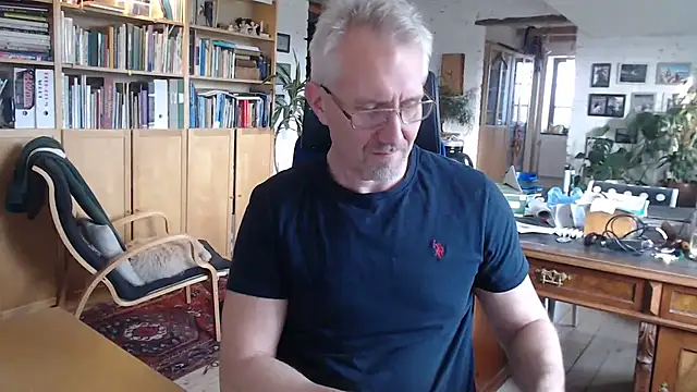 tom-swede online show from December 2, 2025, 12:10 pm