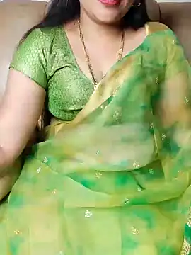 Traditional Housewife  online show from January 8, 2025, 3:28 pm