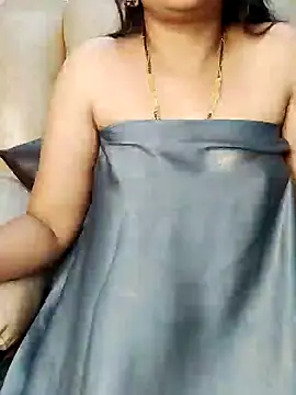 Traditional Housewife  online show from February 8, 2025, 4:36 am