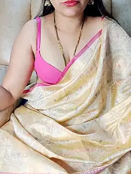 Traditional Housewife  online show from March 12, 2025, 6:07 am