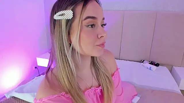 sofia pamela online show from December 27, 2024, 10:37 pm