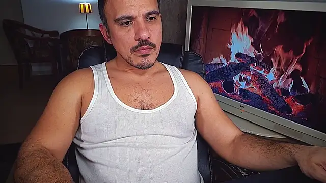 officeman7 online show from January 2, 2025, 5:07 pm