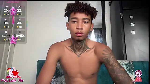 Snapshot of sexy_blacks_ chatting on November 3, 2025, 12:06 pm sexy blacks online show from November 3, 2025, 12:06 pm