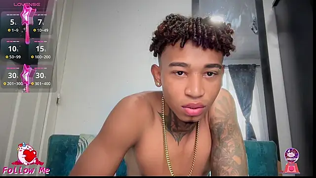 Snapshot of sexy_blacks_ chatting on November 13, 2025, 12:15 pm sexy blacks online show from November 13, 2025, 12:15 pm
