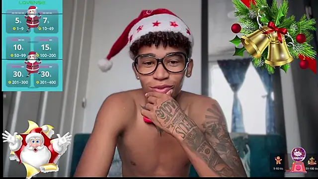Snapshot of sexy_blacks_ chatting on December 1, 2025, 12:32 pm sexy blacks online show from December 1, 2025, 12:32 pm