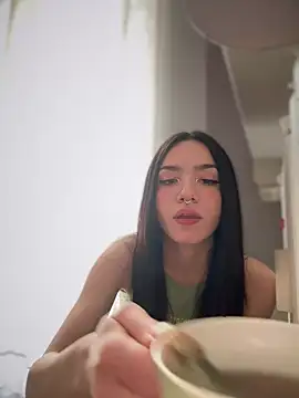 Snapshot of ShannonShanny chatting on March 18, 2025, 1:53 pm ShannonShanny online show from March 18, 2025, 1:53 pm