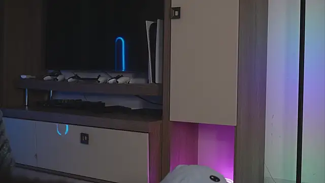 Moan4u online show from September 16, 2025, 7:20 am