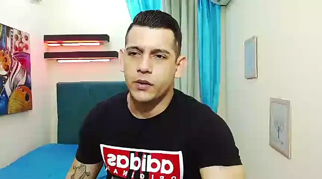 Snapshot of master_monstercock_ chatting on March 10, 2025, 12:18 am master monstercock online show from March 10, 2025, 12:18 am