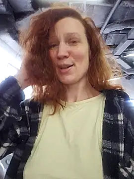 Exhibitionsplit online show from April 15, 2026, 12:01 pm