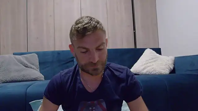 Snapshot of 10in_deluxe chatting on October 25, 2025, 5:08 pm 10in deluxe online show from October 25, 2025, 5:08 pm