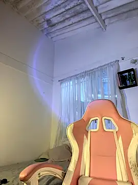 Snapshot of violet-333 chatting on October 3, 2025, 9:34 pm violet-333 online show from October 3, 2025, 9:34 pm