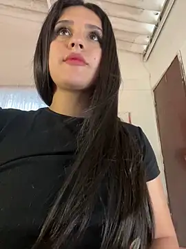 Snapshot of violet-333 chatting on October 6, 2025, 6:38 pm violet-333 online show from October 6, 2025, 6:38 pm