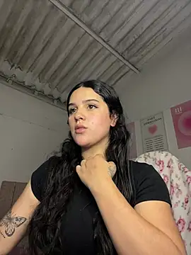 violet-333 online show from May 25, 2026, 5:08 pm