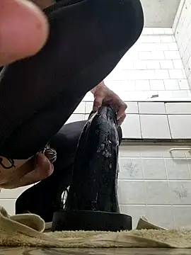 Snapshot of WhoreAnalsssxxx chatting on February 10, 2025, 12:41 am WhoreAnalsssxxx online show from February 10, 2025, 12:41 am