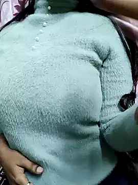 Snapshot of Shreya727 chatting on December 8, 2024, 7:22 pm Shreya727 online show from December 8, 2024, 7:22 pm