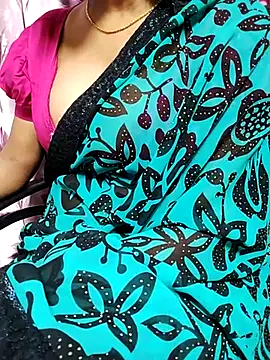 Snapshot of Shreya727 chatting on February 21, 2025, 8:49 pm Shreya727 online show from February 21, 2025, 8:49 pm