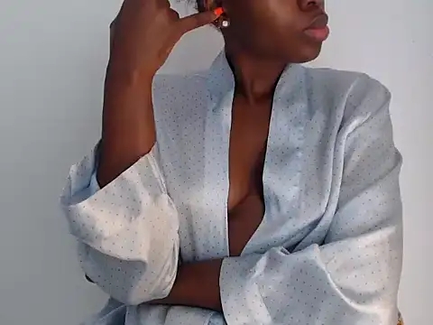 black   ghodess online show from November 17, 2025, 5:35 am