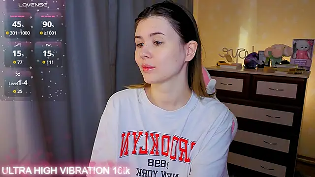 cutie mili online show from November 5, 2025, 7:41 am