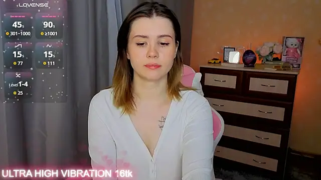 cutie mili online show from December 3, 2025, 6:10 am