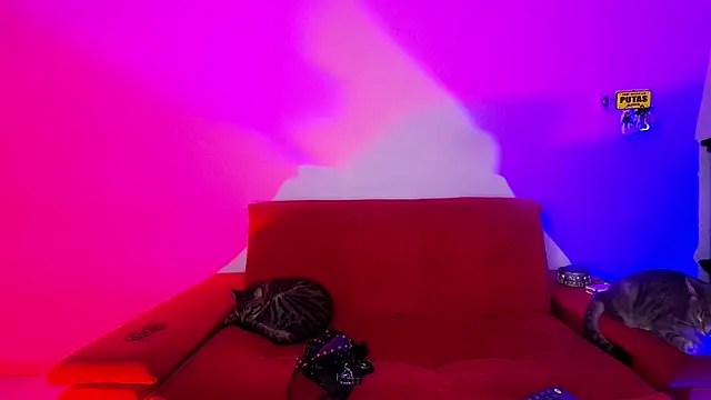 irregular fetish  online show from November 28, 2025, 11:07 pm