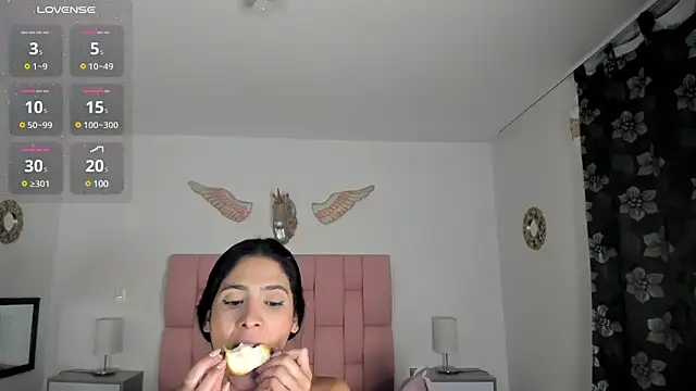 VeronikaOlsen online show from January 17, 2025, 8:45 am