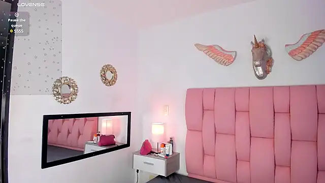 VeronikaOlsen online show from January 24, 2025, 12:52 pm