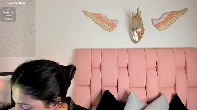 VeronikaOlsen online show from March 1, 2025, 11:04 pm