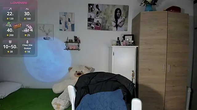 VeronikaOlsen online show from October 8, 2025, 8:06 pm