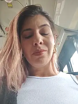 Snapshot of scarlett_moore chatting on October 10, 2025, 3:22 pm scarlett moore online show from October 10, 2025, 3:22 pm