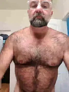 chainjulious online show from February 7, 2025, 6:13 pm