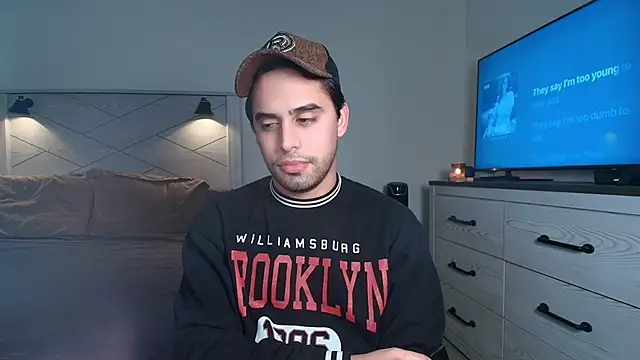 Snapshot of thonylewys chatting on October 3, 2025, 8:17 pm thonylewys online show from October 3, 2025, 8:17 pm