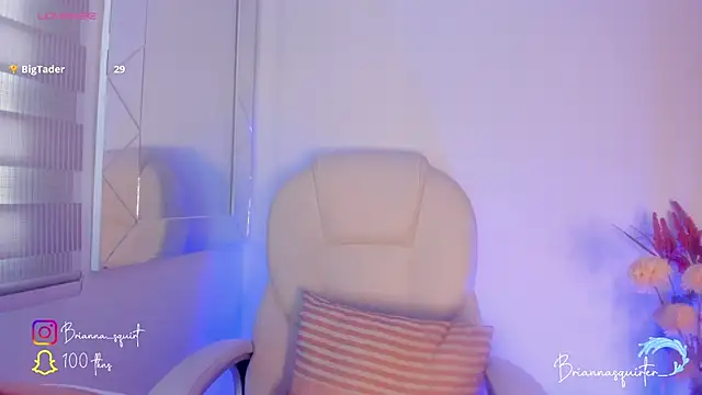 Snapshot of missbrianna chatting on December 14, 2025, 7:51 pm missbrianna online show from December 14, 2025, 7:51 pm