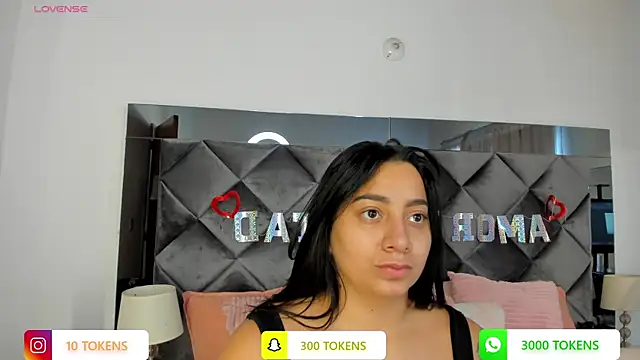 sofhiaa adaams online show from February 19, 2025, 4:44 pm