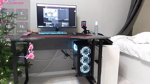 Snapshot of LadySambuca chatting on December 11, 2024, 2:00 pm LadySambuca online show from December 11, 2024, 2:00 pm