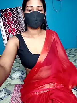 Snapshot of Triha_18 chatting on October 14, 2025, 11:00 am Triha 18 online show from October 14, 2025, 11:00 am