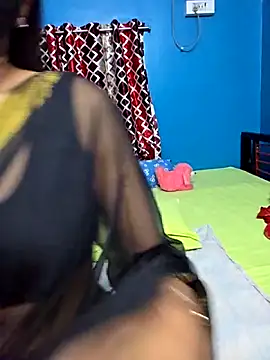 Snapshot of Triha_18 chatting on November 5, 2025, 3:45 pm Triha 18 online show from November 5, 2025, 3:45 pm