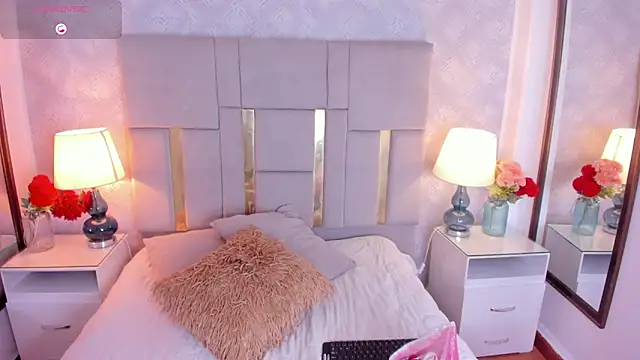 Snapshot of Camilaa_Sanchez_ chatting on February 12, 2025, 12:12 pm Camilaa Sanchez online show from February 12, 2025, 12:12 pm