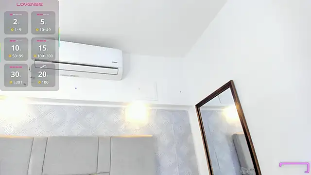 Snapshot of Camilaa_Sanchez_ chatting on October 8, 2025, 12:36 pm Camilaa Sanchez online show from October 8, 2025, 12:36 pm