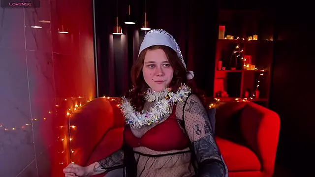 SophiePure online show from December 28, 2024, 1:28 pm