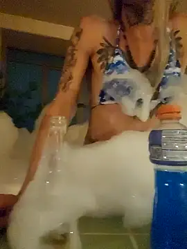 Snapshot of mariana_preciado chatting on December 6, 2024, 7:54 am mariana preciado online show from December 6, 2024, 7:54 am