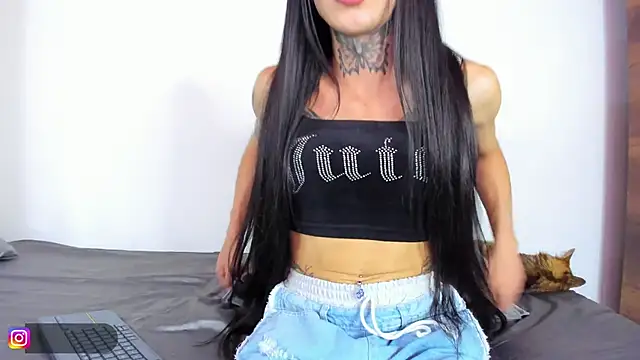 Snapshot of mariana_preciado chatting on October 27, 2025, 3:32 am mariana preciado online show from October 27, 2025, 3:32 am