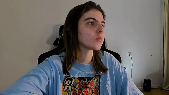 Snapshot of emmamurrr chatting on March 4, 2025, 7:43 pm emmamurrr online show from March 4, 2025, 7:43 pm