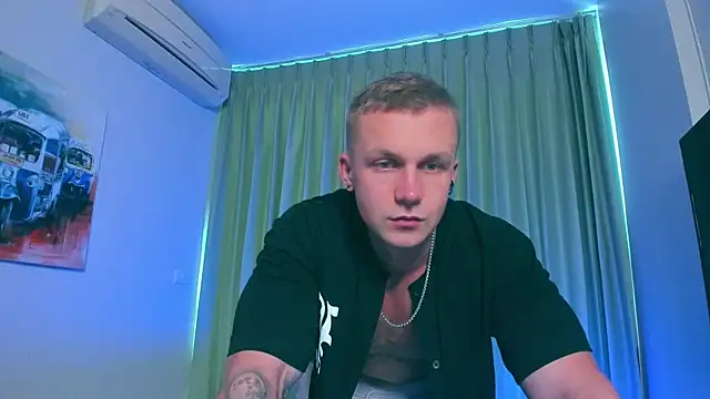 Snapshot of Samuel_Andrew chatting on January 4, 2025, 5:37 am Samuel Andrew online show from January 4, 2025, 5:37 am